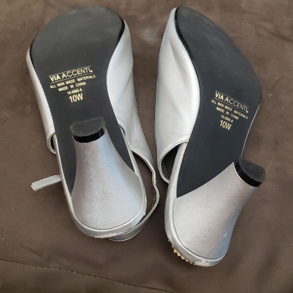 Silver evening heels - Picture 3 of 4